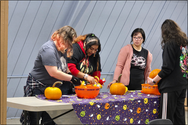learning-laughing-and-enriching-our-doggie-daycare-teams-trip-to-cosley-zoo-4